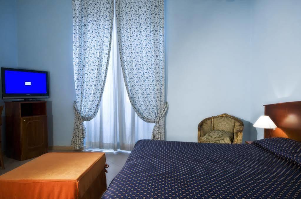 Residenza Praetoria Hotel โรม ภายนอก รูปภาพ