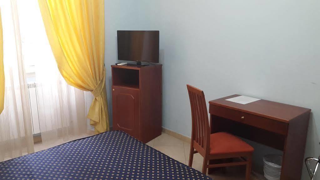 Residenza Praetoria Hotel โรม ภายนอก รูปภาพ