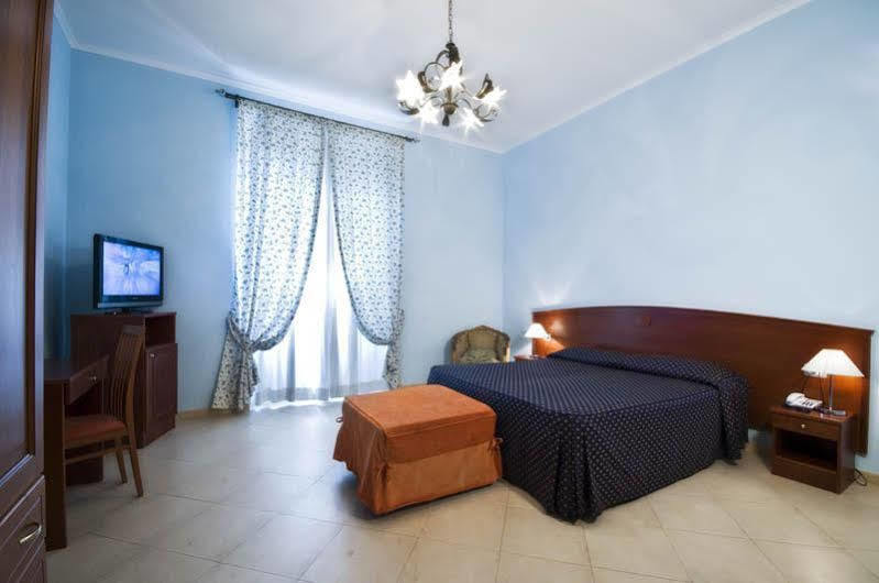 Residenza Praetoria Hotel โรม ภายนอก รูปภาพ