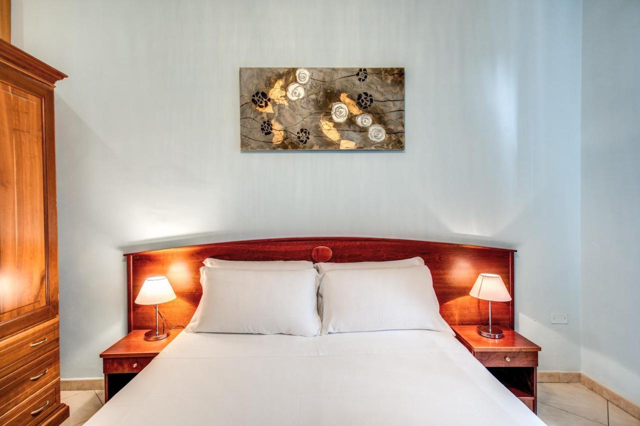 Residenza Praetoria Hotel โรม ภายนอก รูปภาพ